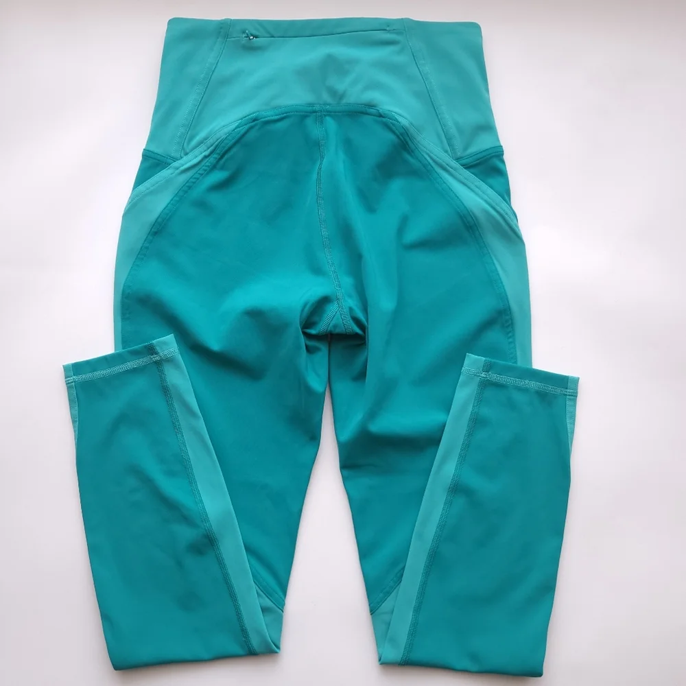 Like New Lululemon Train Times 7/8 Pant *Blocked 25" - Picture 6 of 14